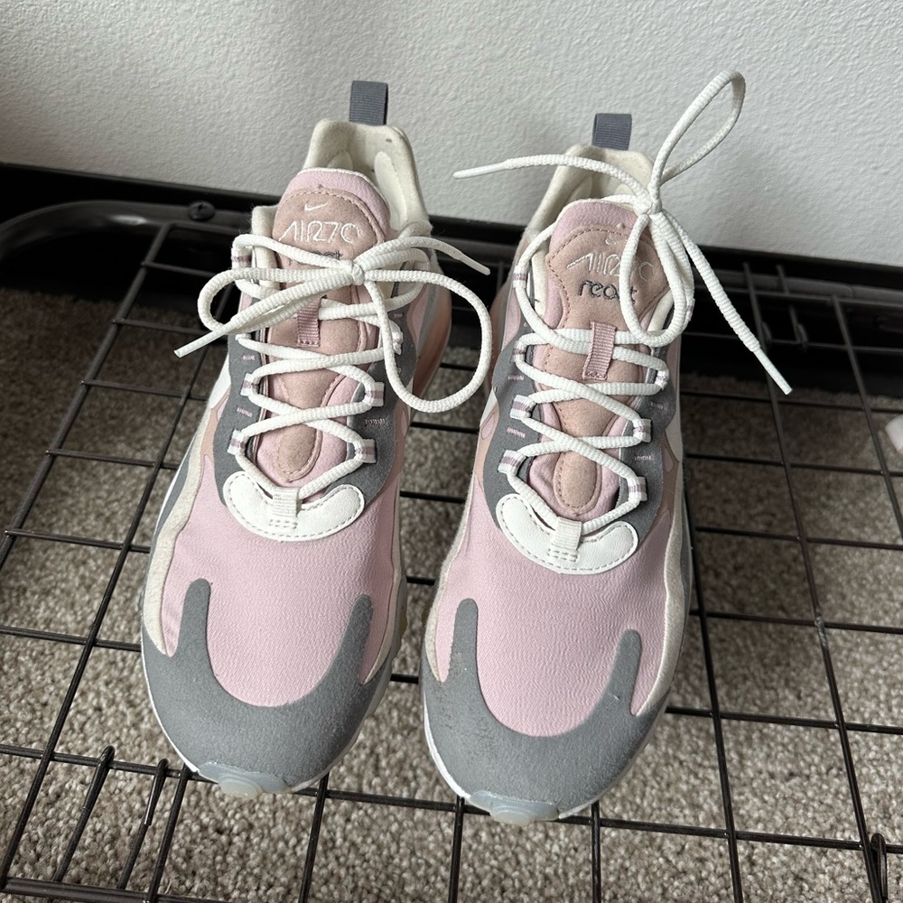Nike Air Max 270 React in color “plum chalk”